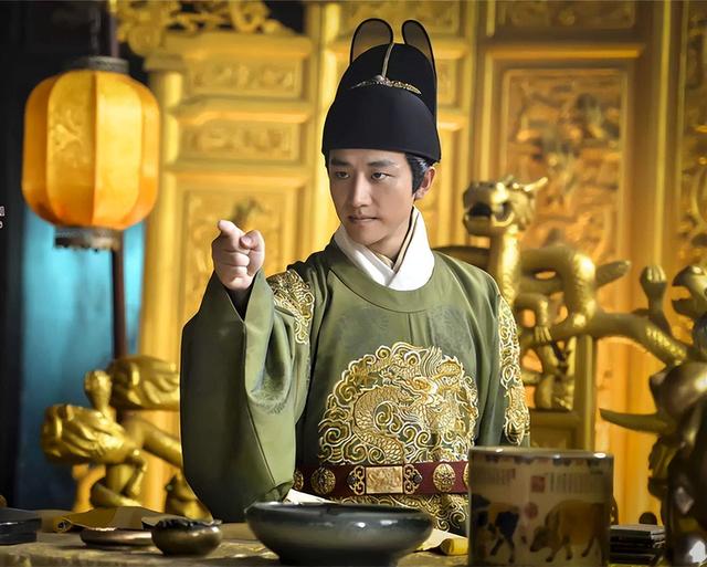 “代班皇帝”朱祁钰，为大明续命200年，为何死后不能入祖坟？