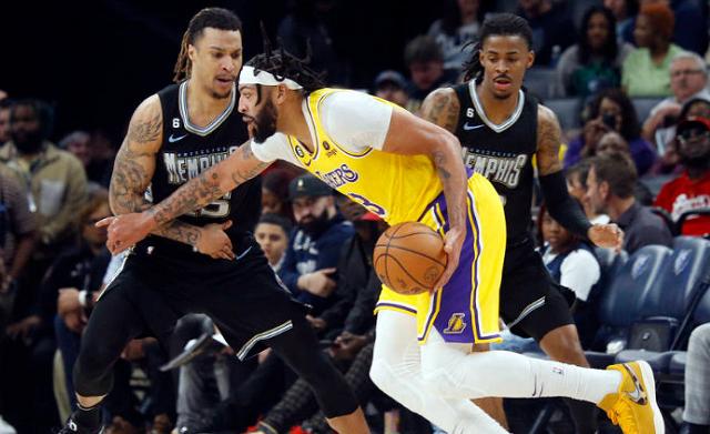 当湖人传奇遇上雄鹿怪兽詹姆斯与字母哥的宿命交锋