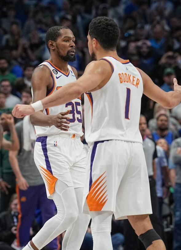 布克约基奇双雄争霸新时代得分王与MVP的较量