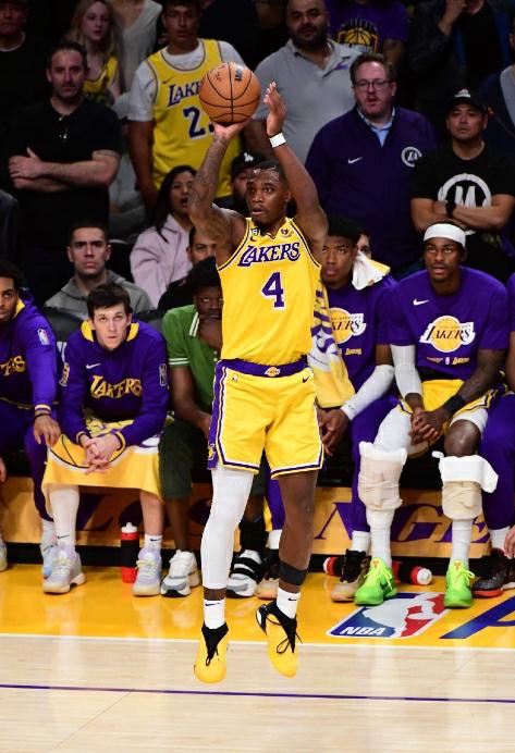 替补奇兵贡献18分成胜负手