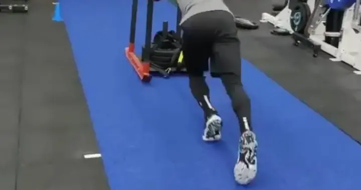 滬媒曝光！雙外歸隊備戰，外援基本四節六人次，球隊物色第三外