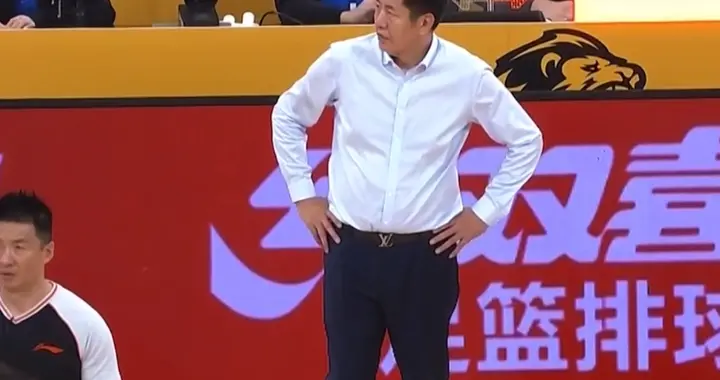广厦虐山东！丁伟满脸不爽，孙铭徽开心，福特斯无奈，陶汉林淡定