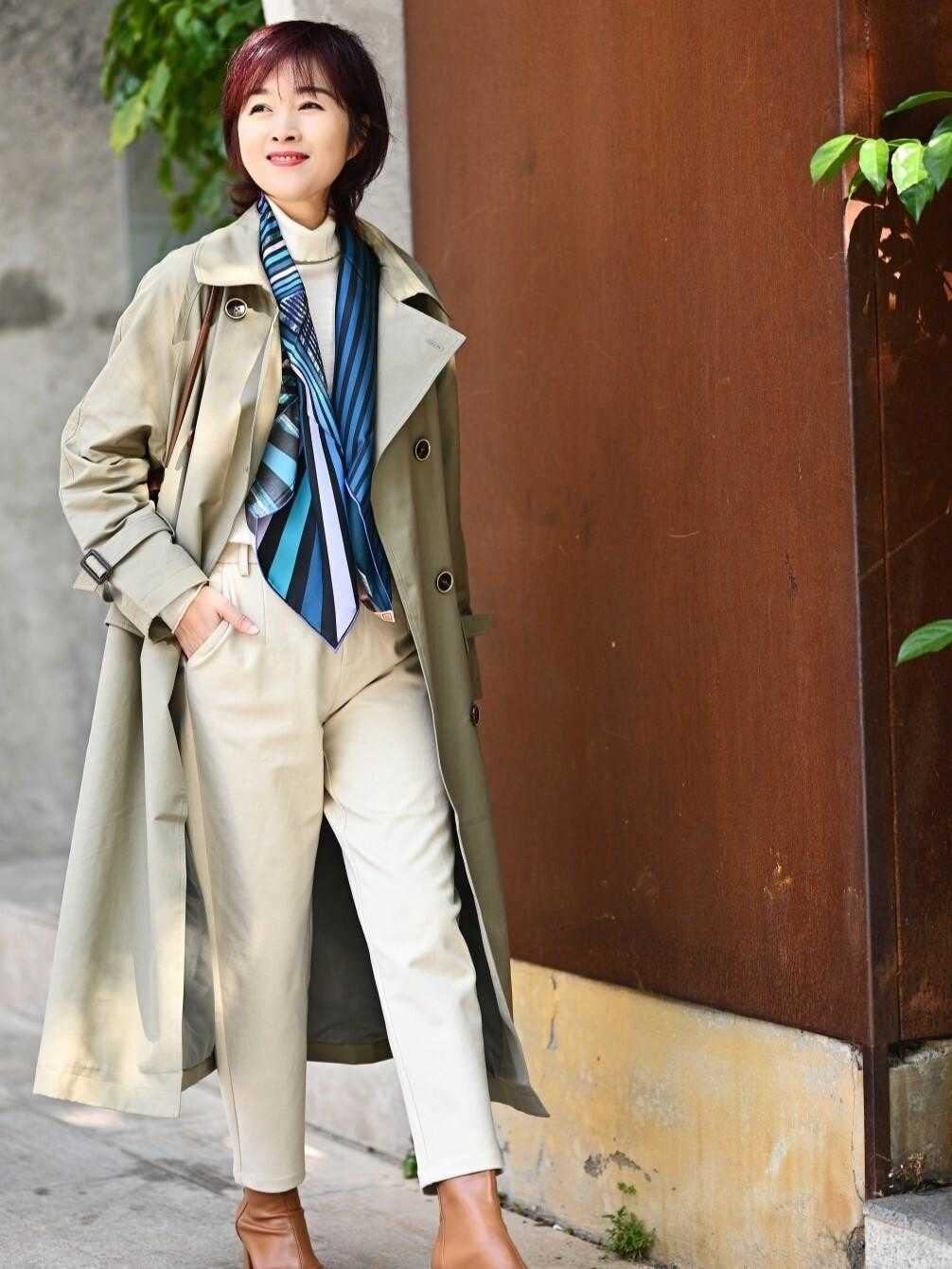 为什么我劝中年女人别穿lululemon瑜伽裤出门？看完3组街拍图就懂 (http://www.xuexiaoyu.cn/) abs 第8张