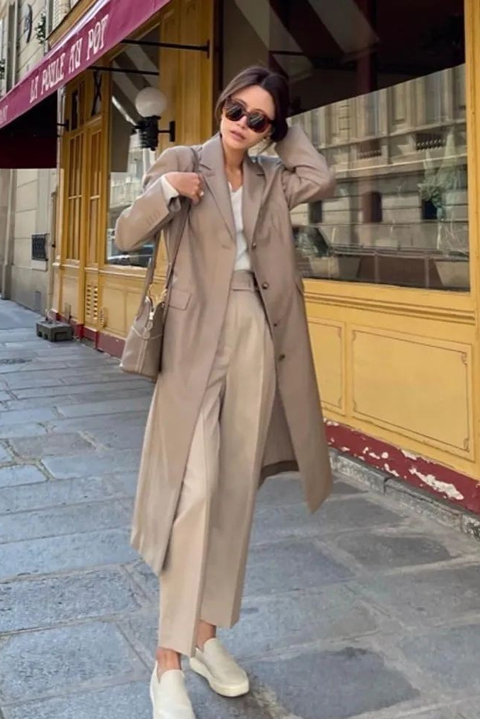 为什么我劝中年女人别穿lululemon瑜伽裤出门？看完3组街拍图就懂 (http://www.xuexiaoyu.cn/) abs 第10张