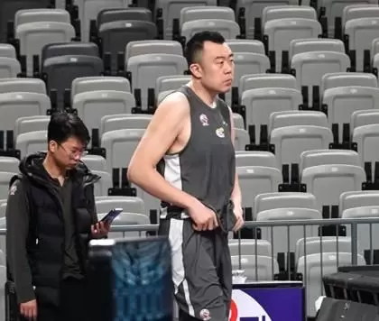 媒体人：韩德君因伤继续缺阵，无缘今晚辽疆G3
