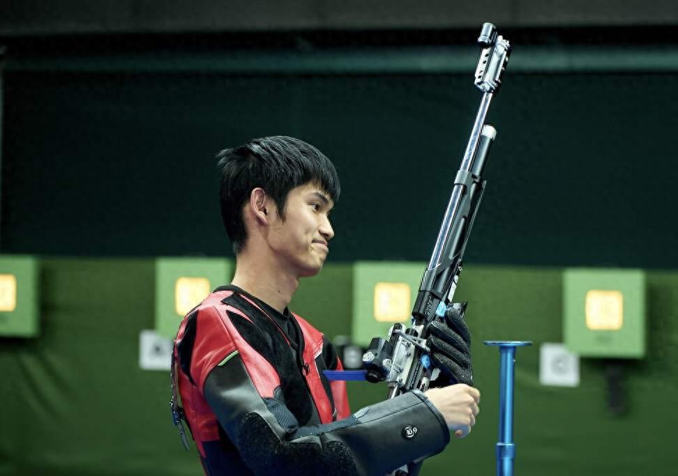 中国射击队0.1环绝杀对手！干饭哥夺冠引关注，女队再现天才少女 (http://www.hilij.com/) iie 第1张