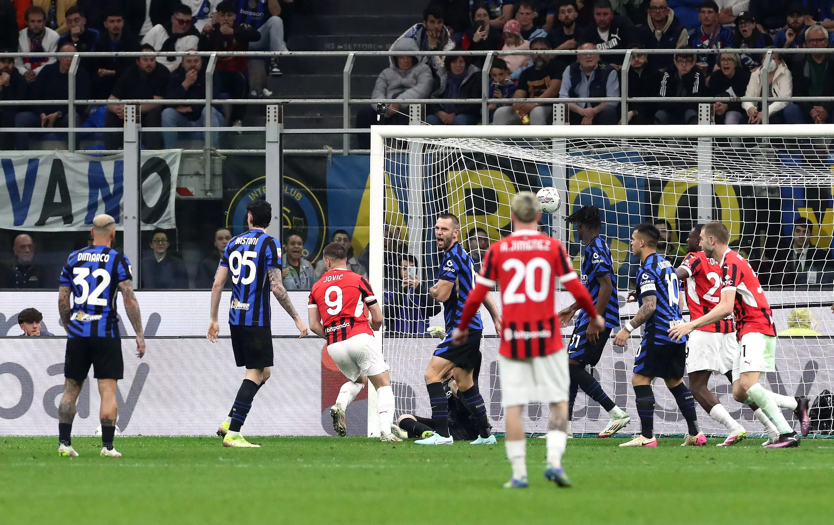 国米梦碎意大利杯，本赛季只剩巴萨和巴黎有望实现三冠王
