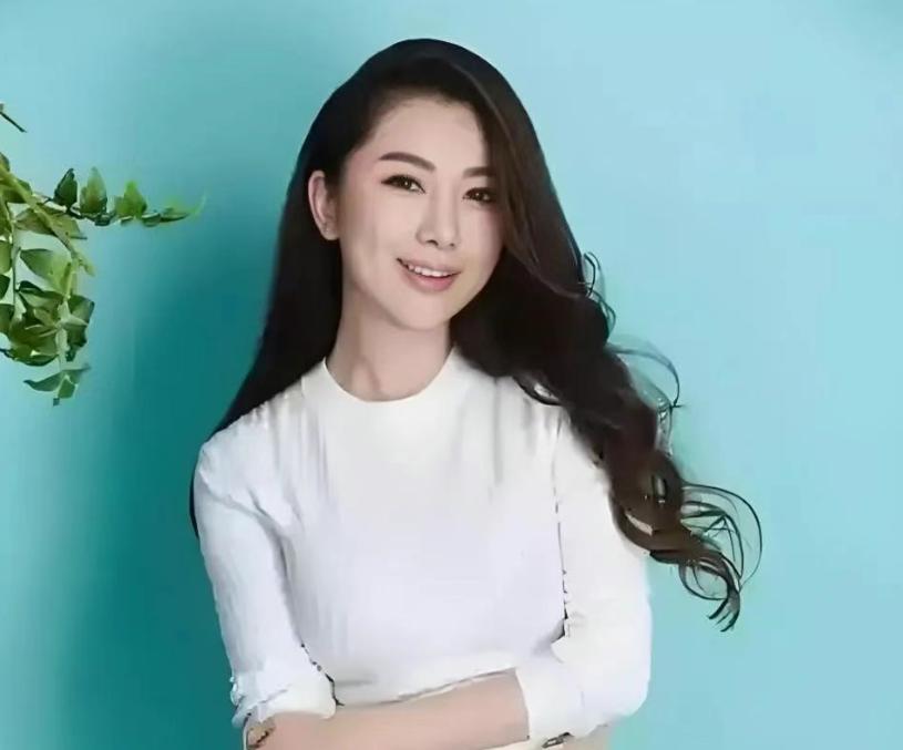 全力支持丈夫：王励勤刚当上乒协主席，妻子就清空70万粉社交账号 (http://www.dinkfamily.com/) 体育 第3张