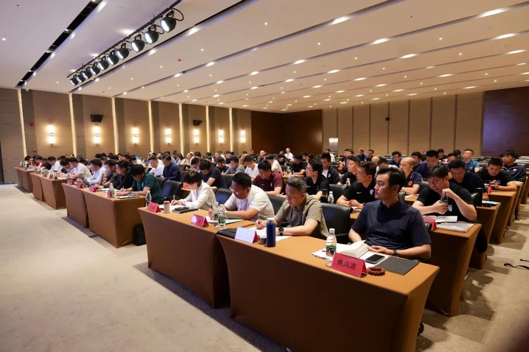 中足联预调研财务监管政策：拟由被授权银行提交每月俱乐部工资账单 (http://www.photoreceiver.com/) obs 第2张