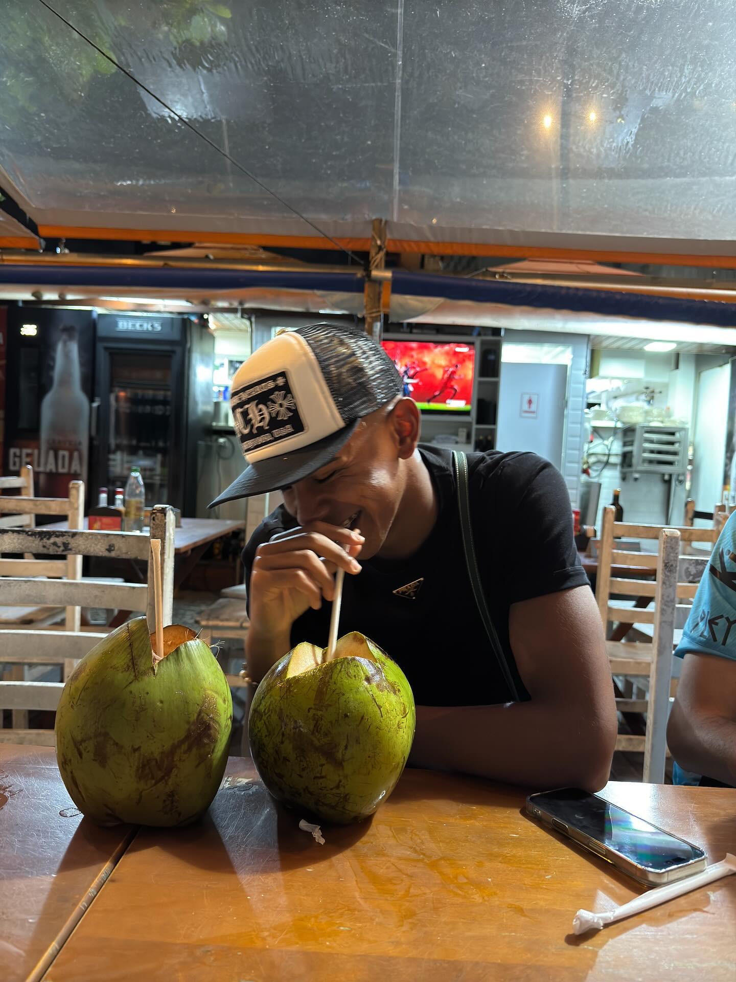 回应恋爱绯闻？亚马尔晒巴西之旅图集：单身且快乐 (http://www.armanice.com/) 体育 第8张