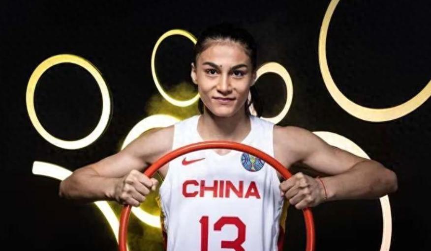 中国女篮又冒出一名扣将！1米95国手单手劈扣：该让她进国家队了 (http://www.tiidu.cn/) 娱乐 第1张