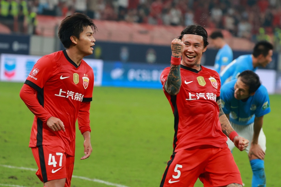 海港豪取中超四连胜！343天第一次，8战亚泰全胜，连刷5纪录 (http://www.xuexiaoyu.cn/) abs 第11张