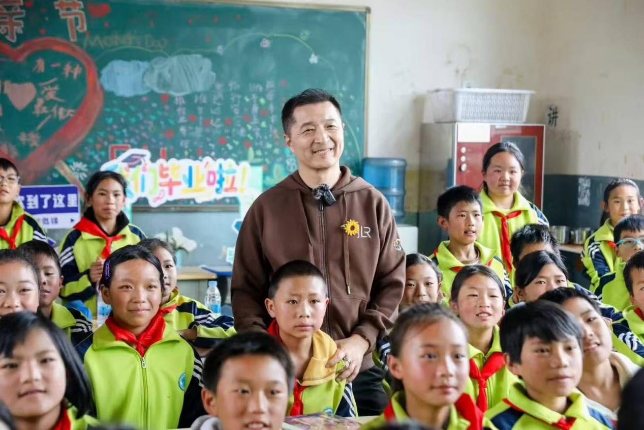 十一年公益深耕 捷豹路虎向“阳”而生  |  星车场 (http://www.tiidu.cn/) 娱乐 第3张