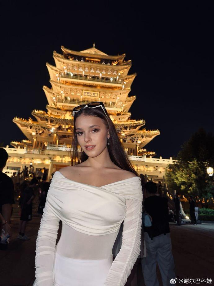 太美了，奥运冠军谢尔巴科娃打卡济南趵突泉 (http://www.zjmmc.cn/) hsti 第1张