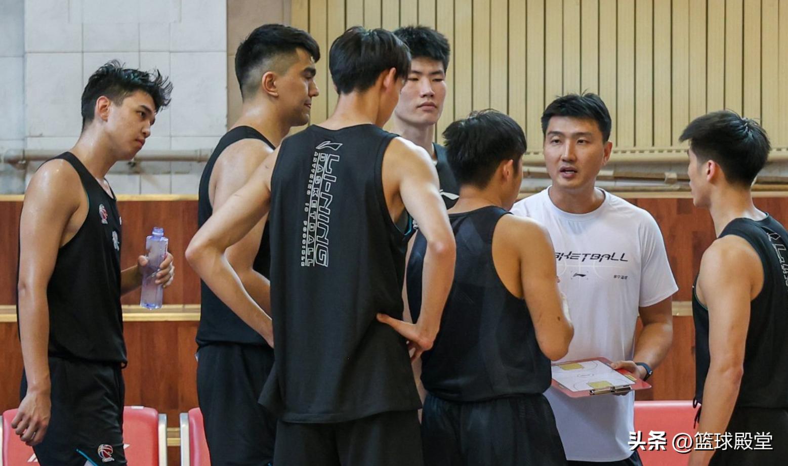 新疆教练组再补强！连签NBA私人训练师+欧洲外教，外加三分王！ (http://www.tiidu.cn/) 娱乐 第2张