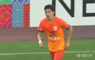 德转：山东泰山前锋毕津浩租借加盟大连英博，租借费9万欧元