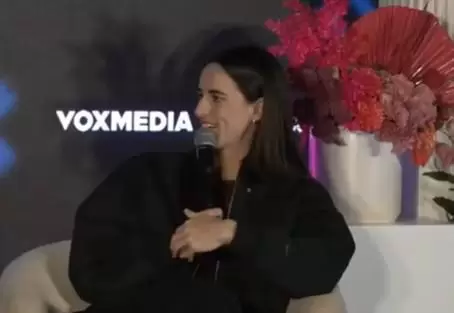 凯特琳-克拉克：詹姆斯就是我们这代人的乔丹，我一直崇拜他