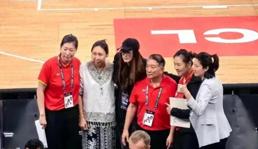 女篮传最新消息！3位焦点人物动态，宫鲁鸣 、李梦、隋菲菲引关注 (http://www.zjmmc.cn/) hsti 第1张