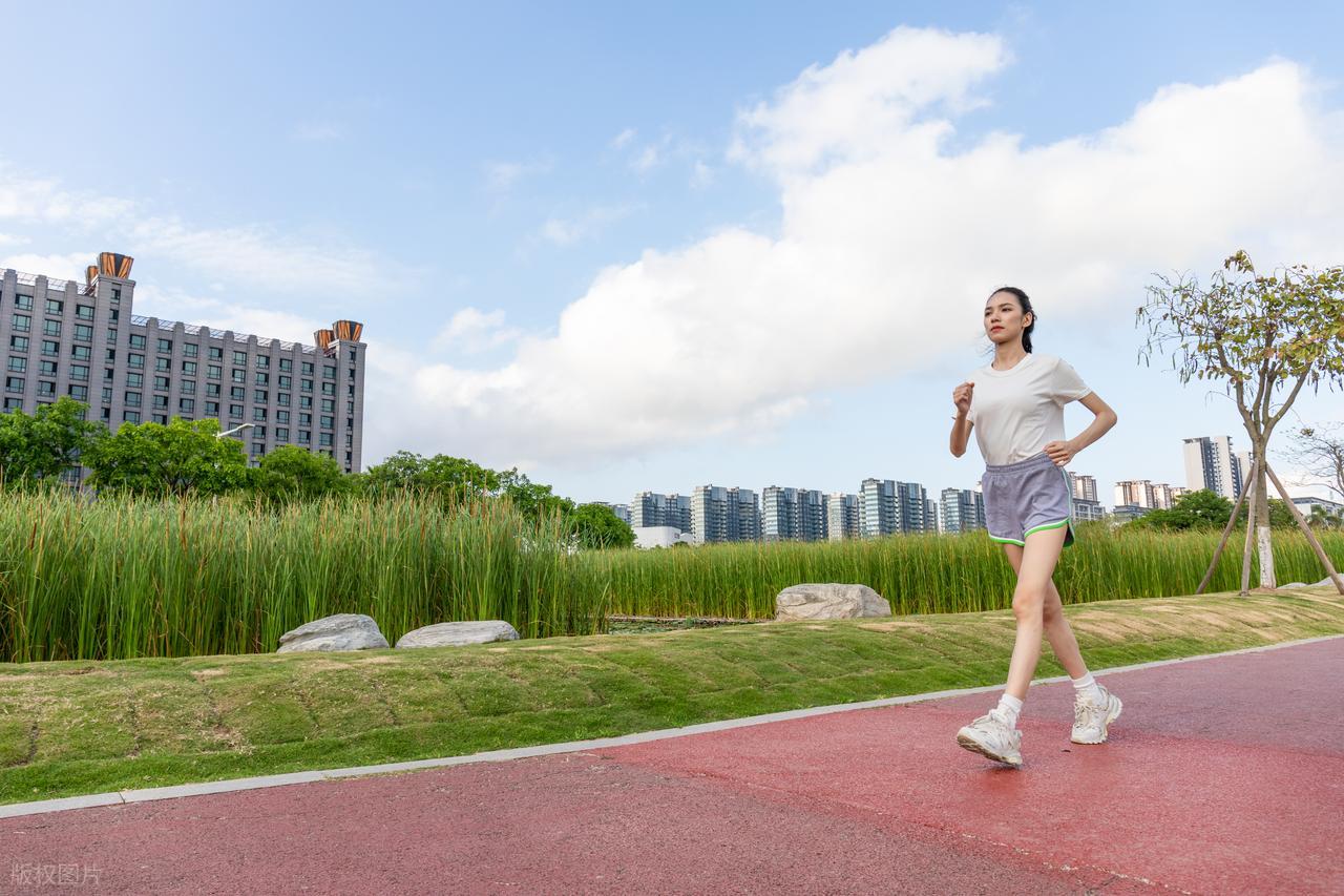 “慢性自杀式”跑步，究竟有多伤身？ (http://www.jingganghuifeng.com.cn/) 体育 第2张