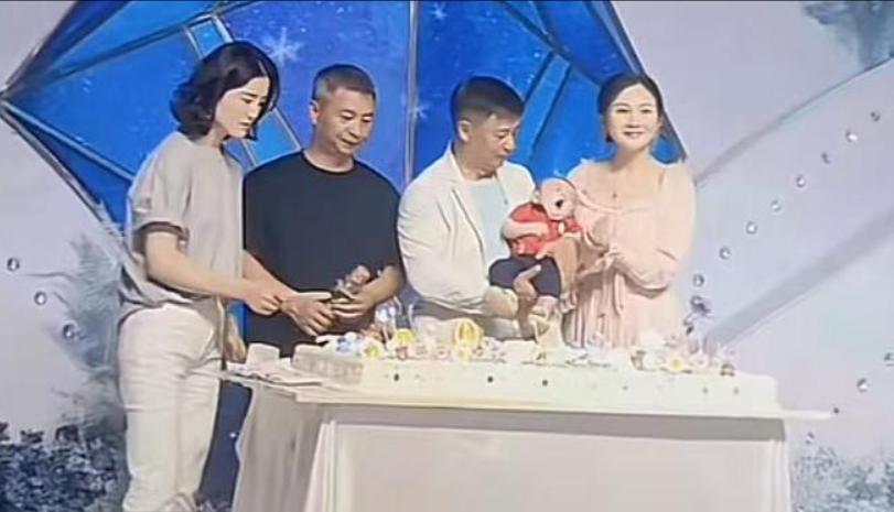 52岁奥运冠军久违现身，与歌手妻子丁克20载终分手，现任年轻貌美 (http://www.tiidu.cn/) 娱乐 第3张
