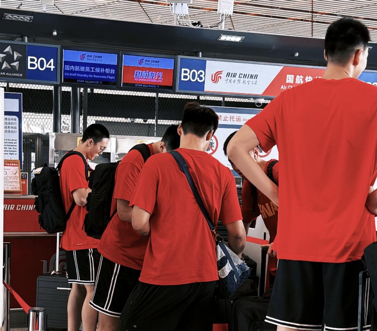 官宣！篮协同意杨瀚森不打亚洲杯专注NBA，网友：终于开窍了点赞 (http://www.armanice.com/) 体育 第5张