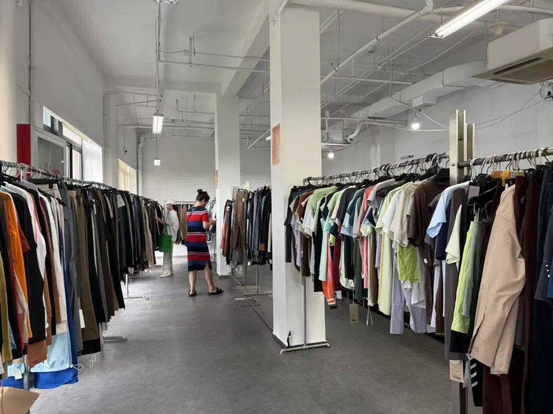 lululemon的竞争对手们，挤进下沉市场开店 (http://www.tiidu.cn/) 娱乐 第4张