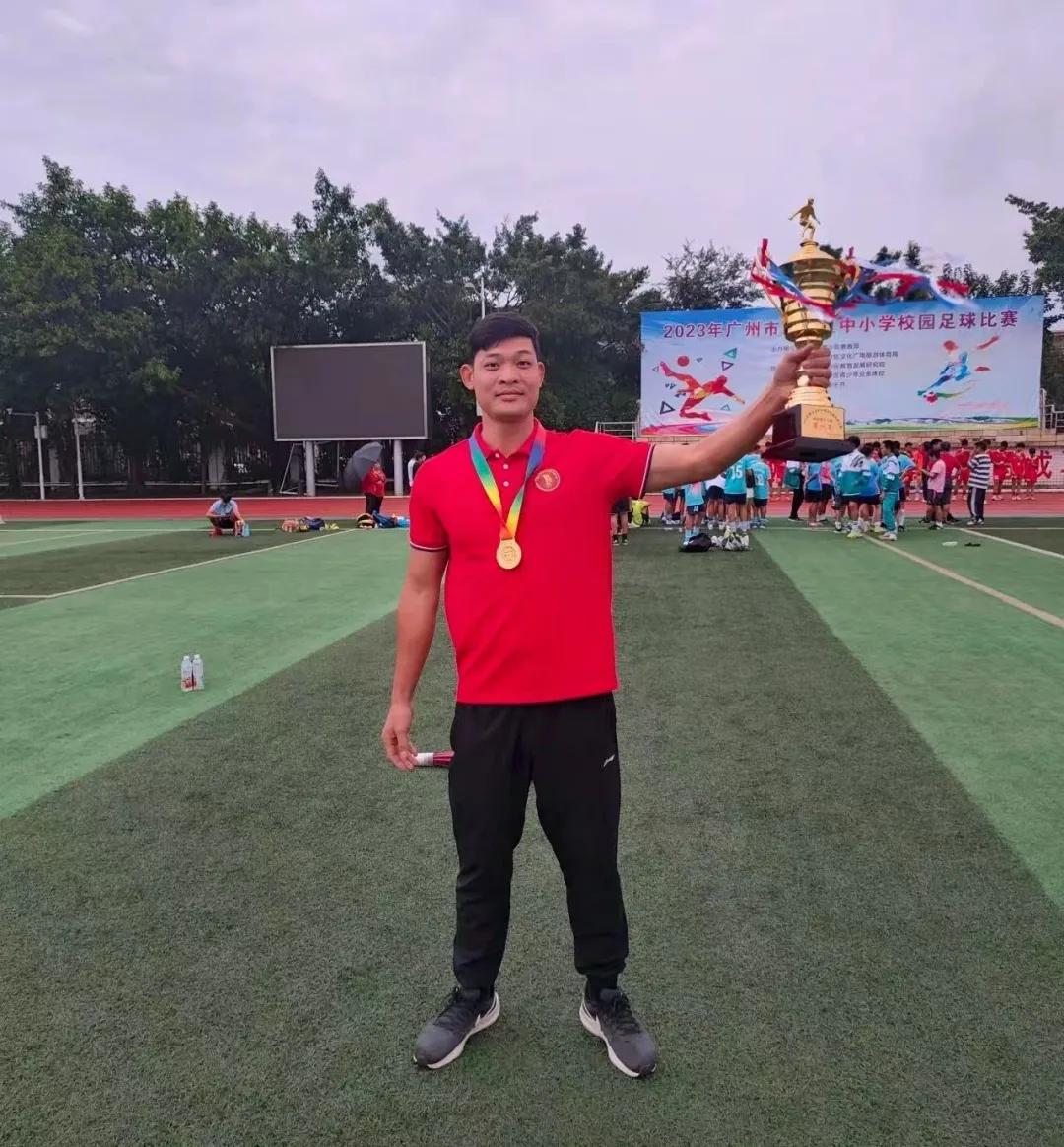 从职业球员到体制内老师，他的转型完美而励志 (http://www.armanice.com/) 体育 第10张