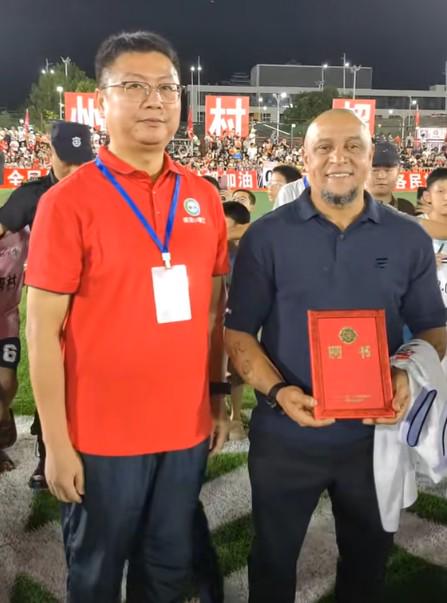 巴乔受聘为榕江县中等职业学校名誉总教练，卡洛斯为名誉顾问 (http://www.smallgear.cn/) 体育 第2张