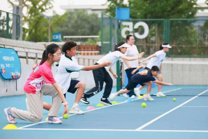中网球童海选250人脱颖而出，分为笔试及球场考核两部分 (http://www.tiidu.cn/) 娱乐 第1张