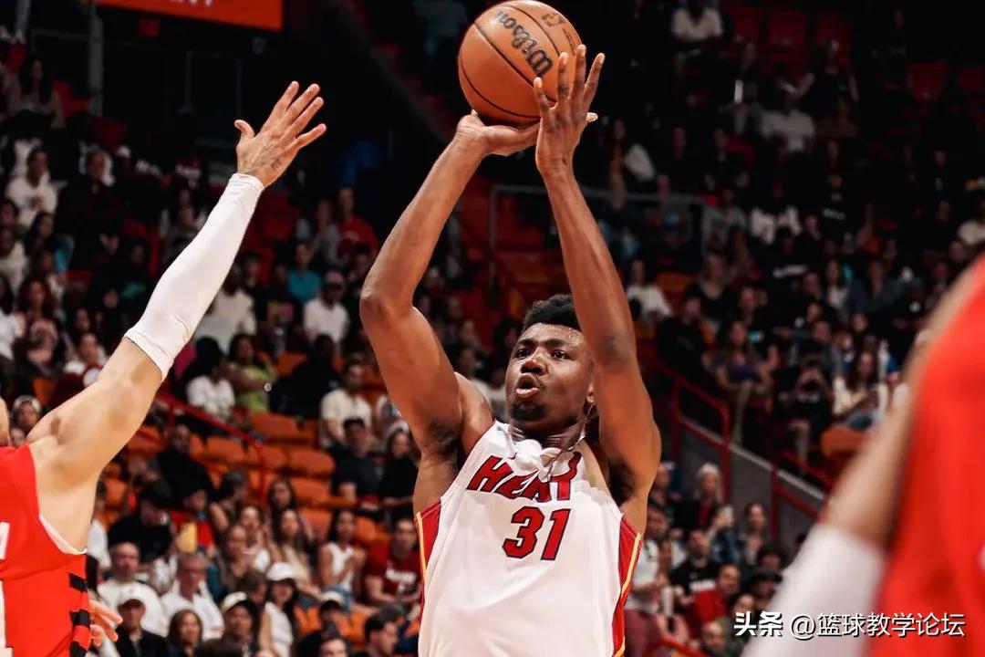 正式签约！27岁离开NBA！他真不该向湖人申请交易 (http://www.jingganghuifeng.com.cn/) 体育 第8张