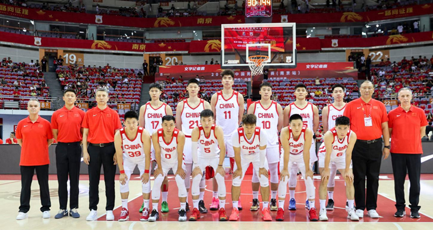 28次失误！胡金秋16+5胡明轩10+6 中国男篮热身赛再胜波黑 (http://www.zjmmc.cn/) hsti 第1张