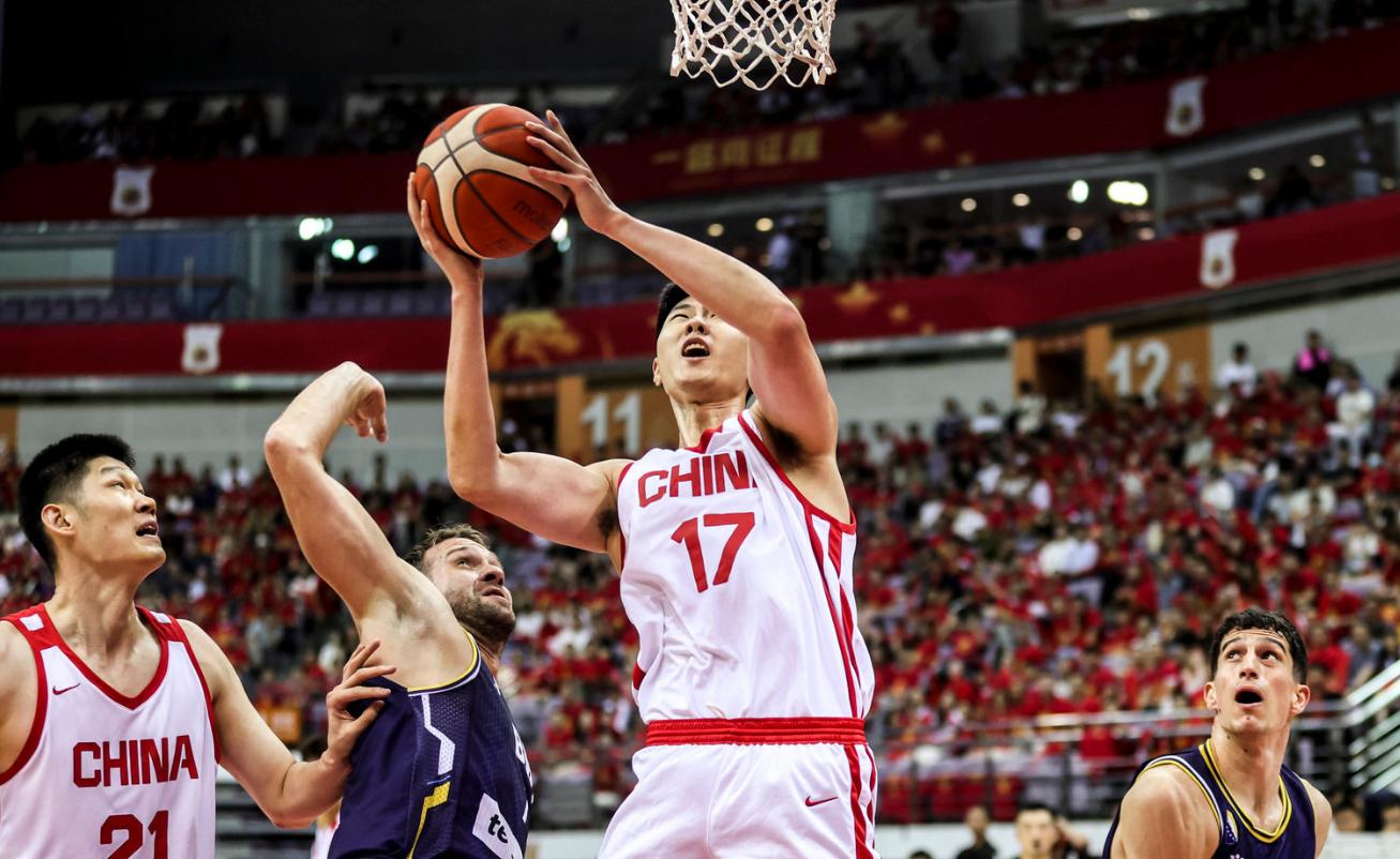 28次失误！胡金秋16+5胡明轩10+6 中国男篮热身赛再胜波黑 (http://www.zjmmc.cn/) hsti 第3张