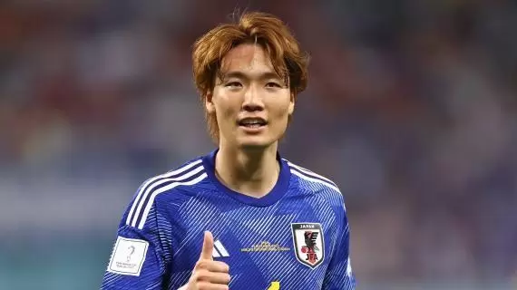 记者：阿贾克斯接近签下板仓滉，已与球员达成基本个人协议