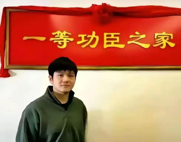 八一节这样特别的日子，现今乒乓球界谁最可自豪，樊振东 (http://www.xuexiaoyu.cn/) abs 第3张