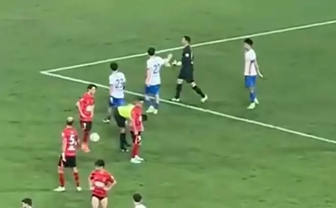 王大雷：19-25所有袖标都是我和朋友们的想法，与俱乐部无关