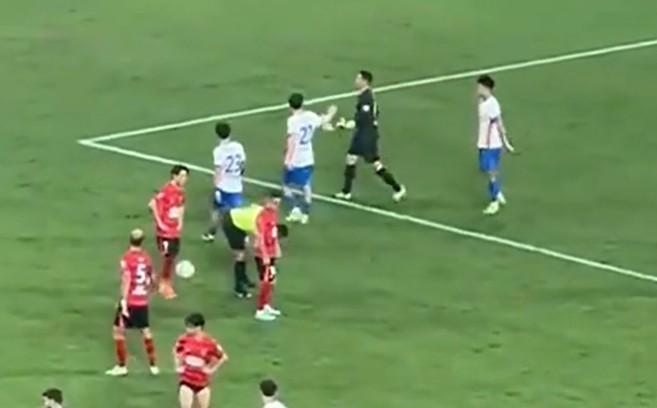 王大雷：19-25所有袖标都是我和朋友们的想法，与俱乐部无关 (http://www.armanice.com/) 体育 第1张