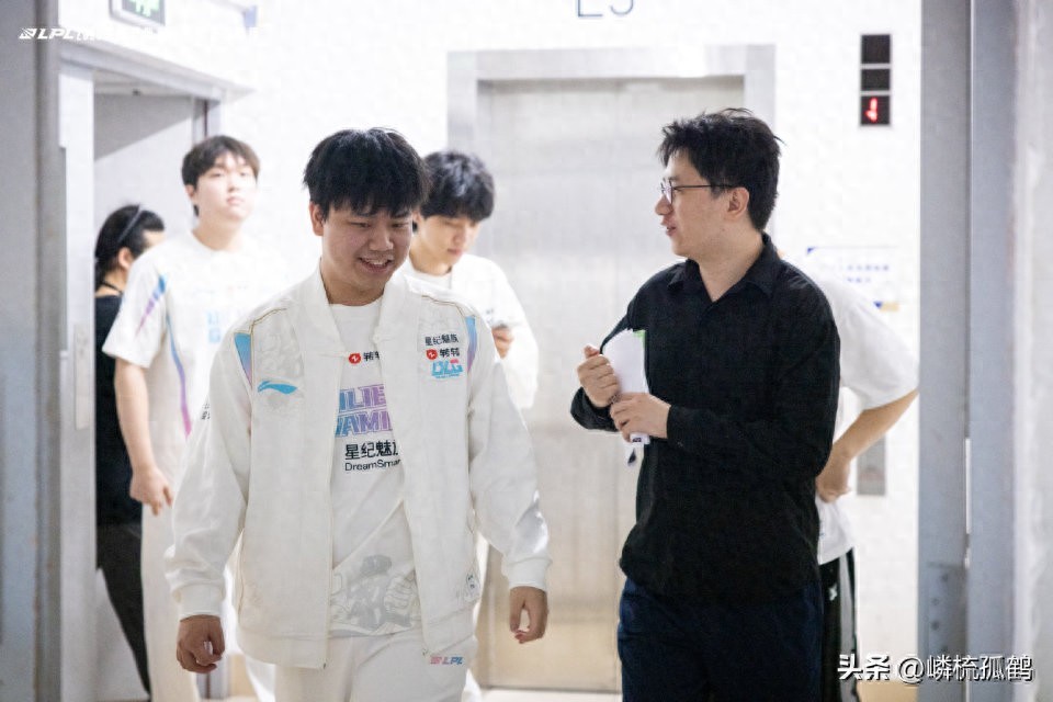 TES惨遭BLG零封，五连胜终结！野辅无联动，上单独狼，中单纯GAP (http://www.armanice.com/) 体育 第1张