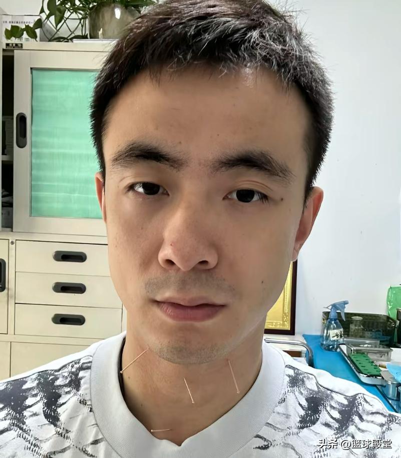 赵继伟休赛季太享受！高尔夫足球兼备，治疗训练不能少，颜值拉满 (http://www.xuexiaoyu.cn/) abs 第5张