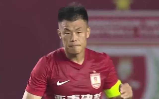 足球报：本周六客战泰山，亚泰队内头号射手谭龙可能继续缺阵