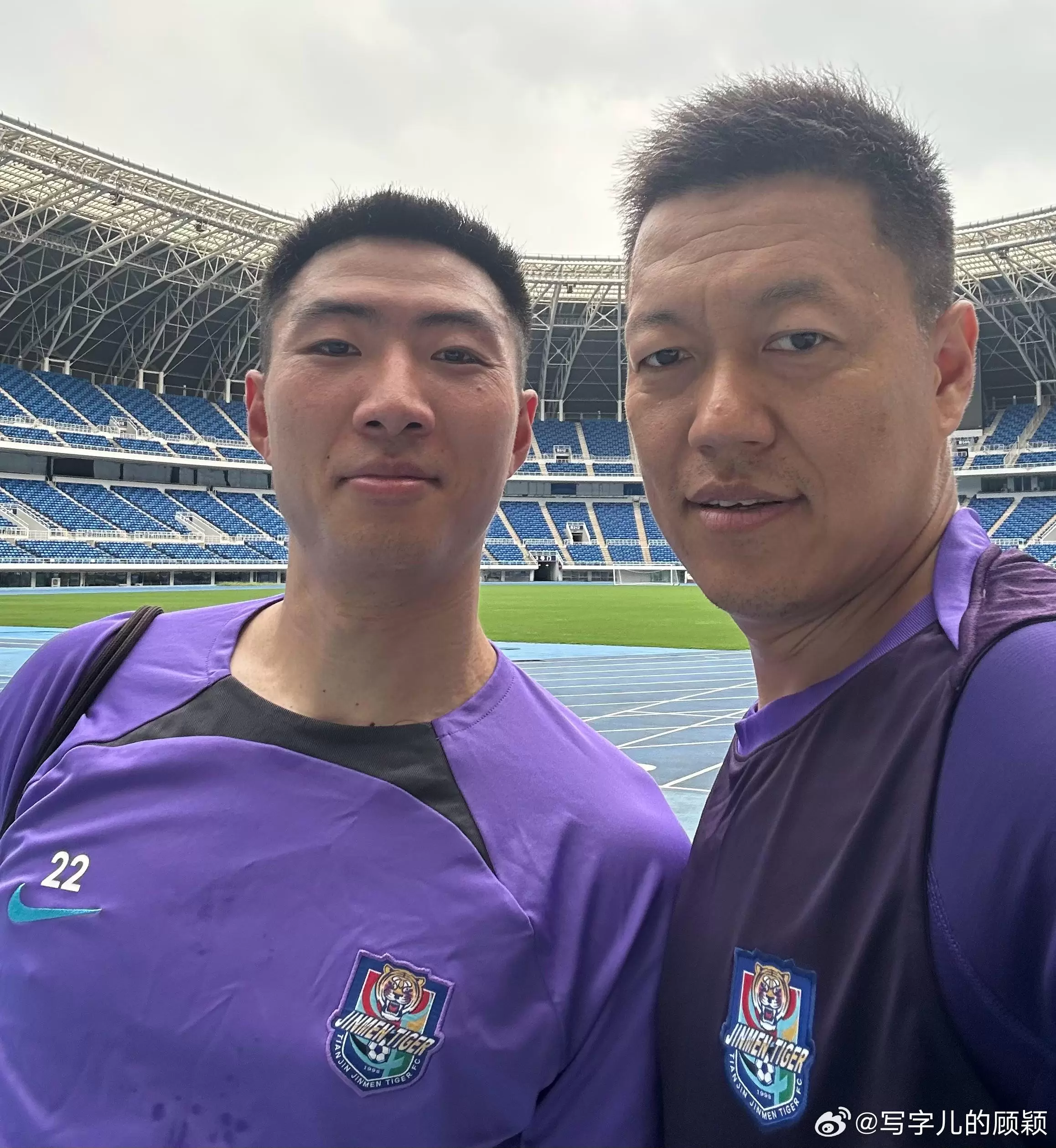 记者：方镜淇已返回天津，距离复出还有一段时间