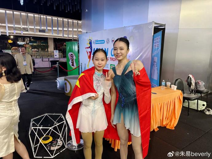 亚洲花样滑冰公开赛：张瑞阳、朱易、许琬笛包揽女单前三 (http://www.jingganghuifeng.com.cn/) 体育 第2张