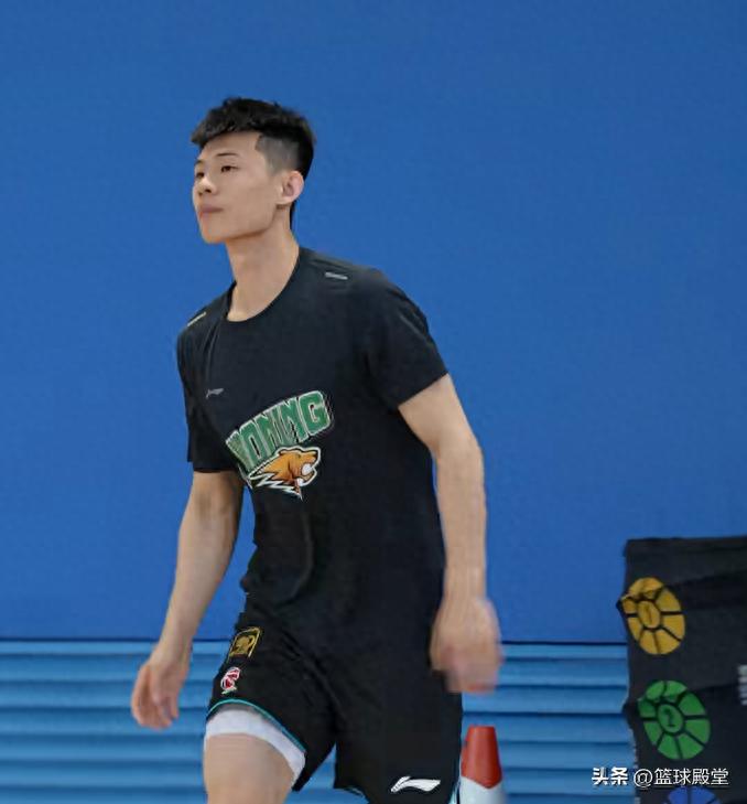 辽宁更新训练！王岚嵚张峻豪在队，代彦龙跟队，杨鸣骑单车训练！ (http://www.busunion.cn/) 体育 第1张
