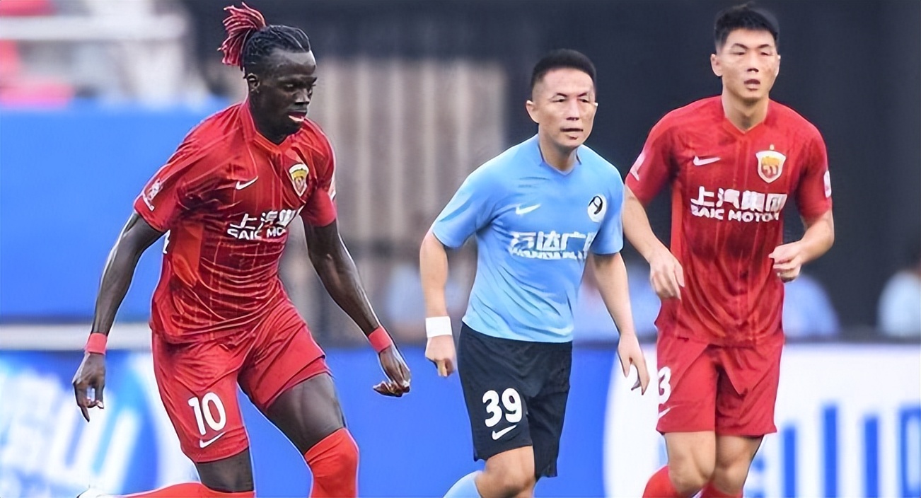 20轮仅首发1次，成都蓉城花30万欧买了个废材，堪称中超最差引援 (http://www.armanice.com/) 体育 第2张