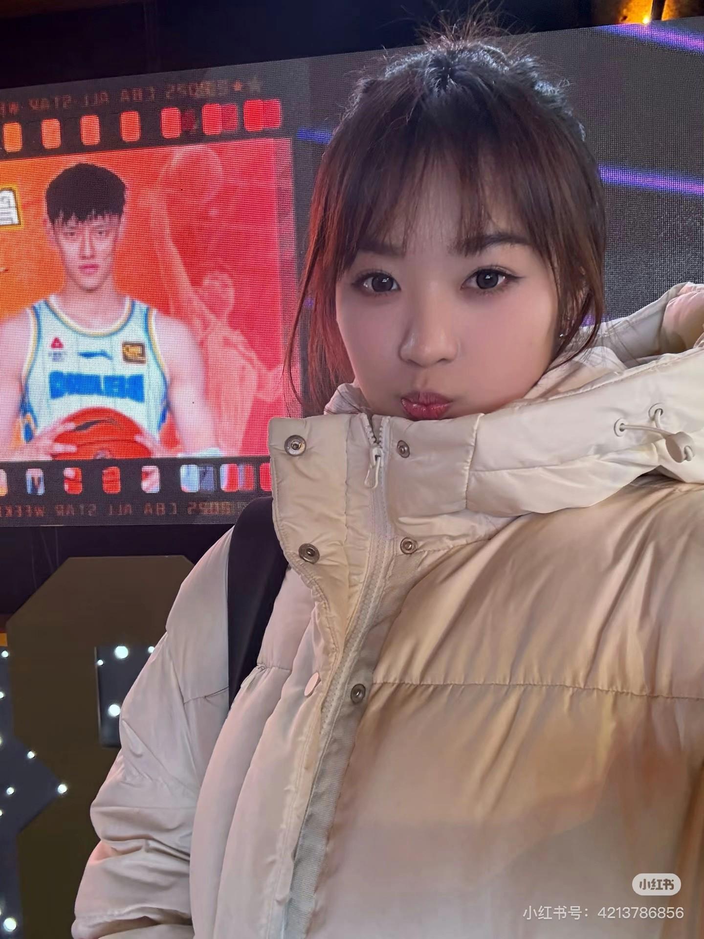 撒狗粮，杨瀚森社媒晒图启程，女友评论区留言祝福 (http://www.jingganghuifeng.com.cn/) 体育 第11张