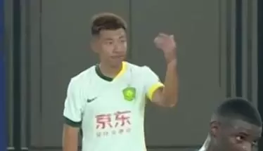 里程碑，北京国安球员何宇鹏职业生涯俱乐部赛事已出战100场