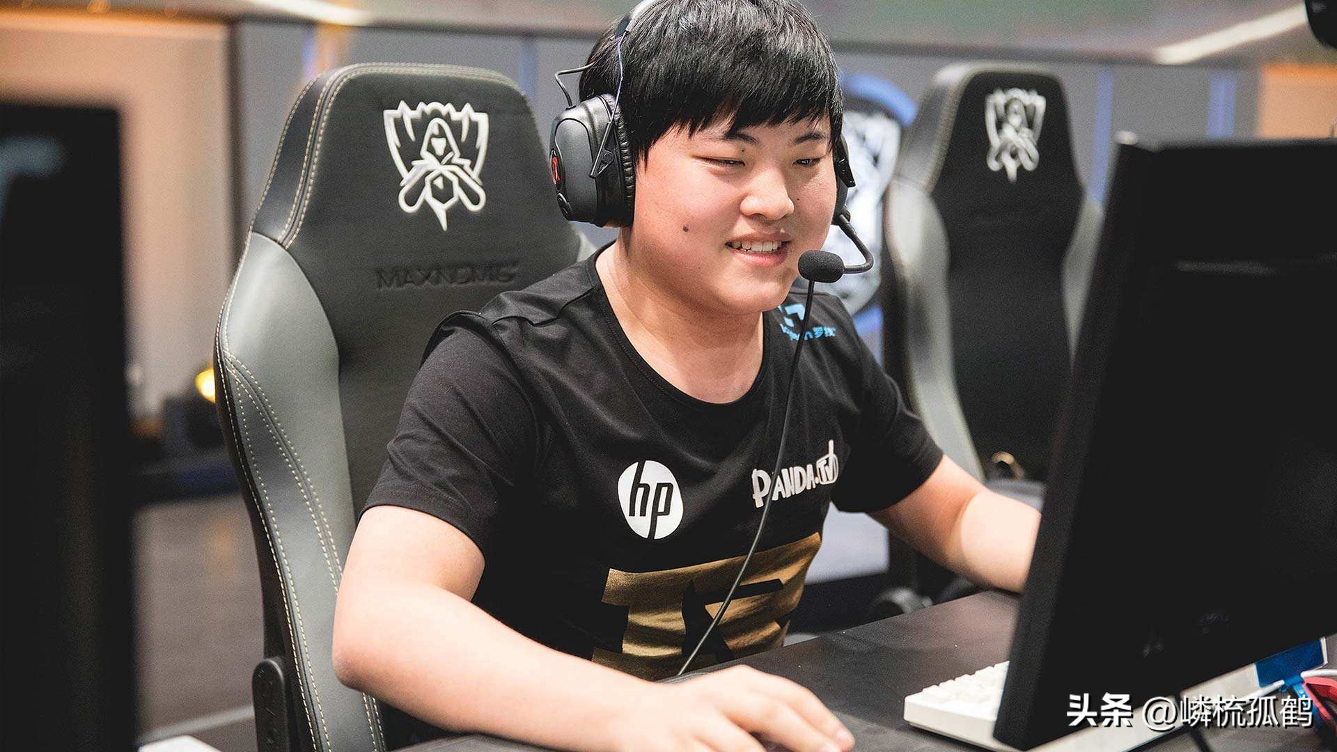 前LPL解说“喊话”Uzi，扬言要曝光人家，后续删文，留下一地疑问 (http://www.xuexiaoyu.cn/) abs 第2张