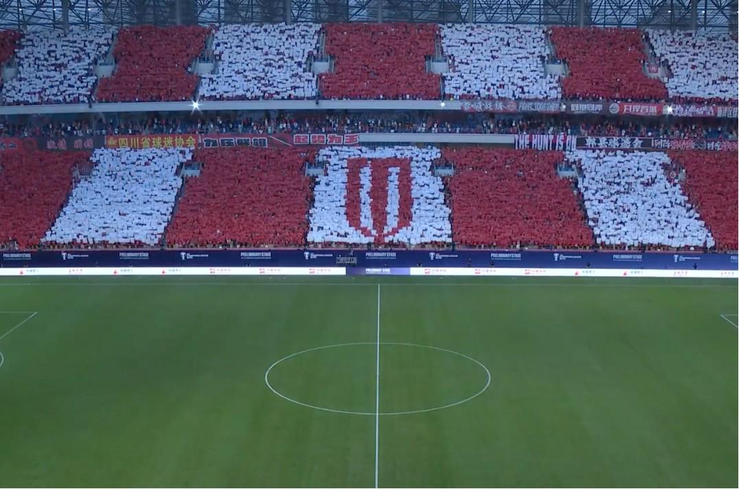 成都蓉城TIFO：南看台有三星堆元素，北看台三个经典瞬间 (http://www.xuexiaoyu.cn/) abs 第2张