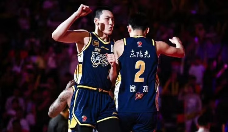 广东男篮再遭重击！徐昕申请交易，球队阵容面临大动荡 (http://www.armanice.com/) 体育 第6张