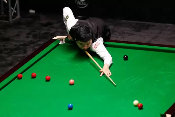 斯诺克沙特大师赛：丁俊晖5-2马奎尔，特鲁姆普出局