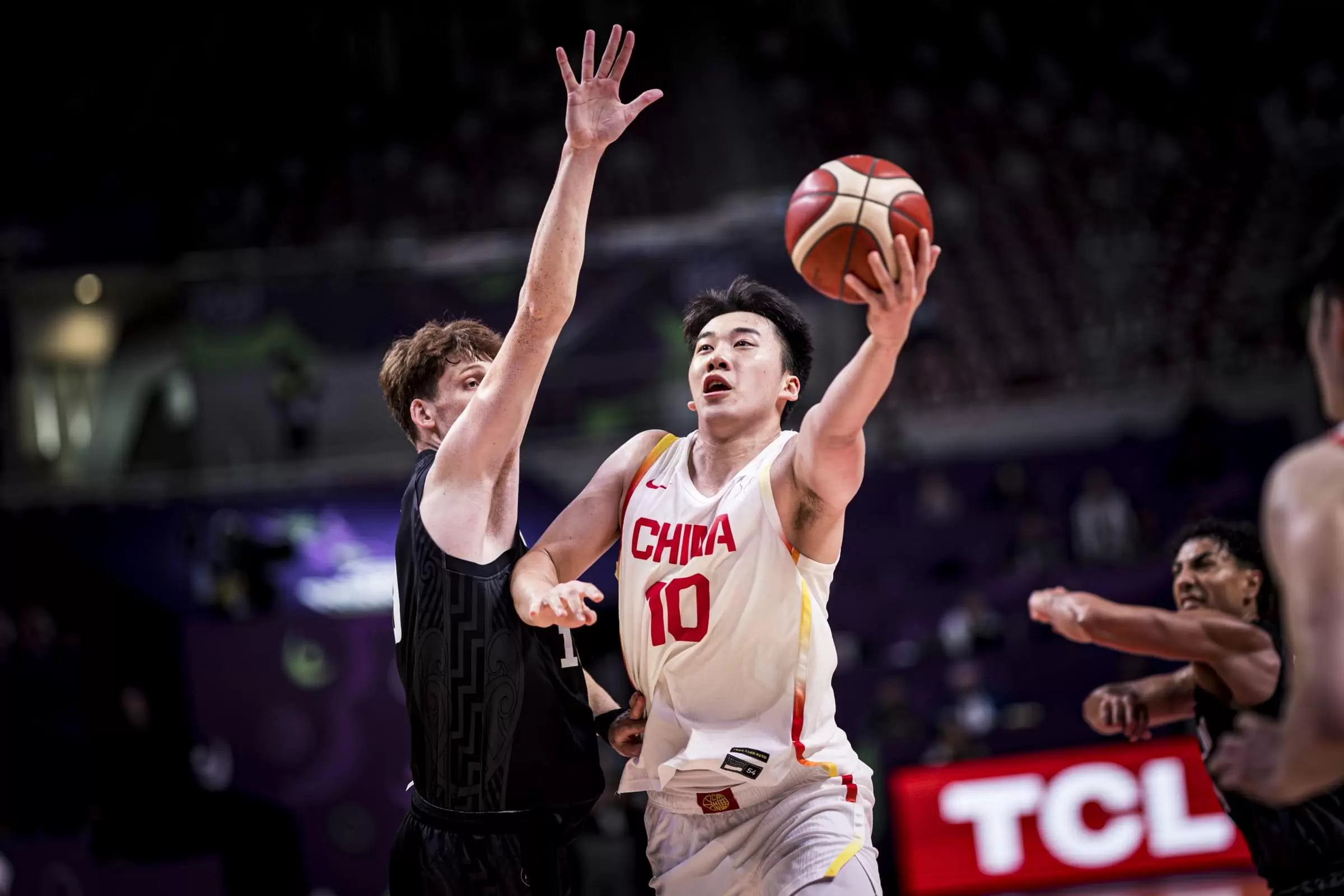 延续状态，王俊杰出战34分钟，投篮10中6砍下14分6板2助